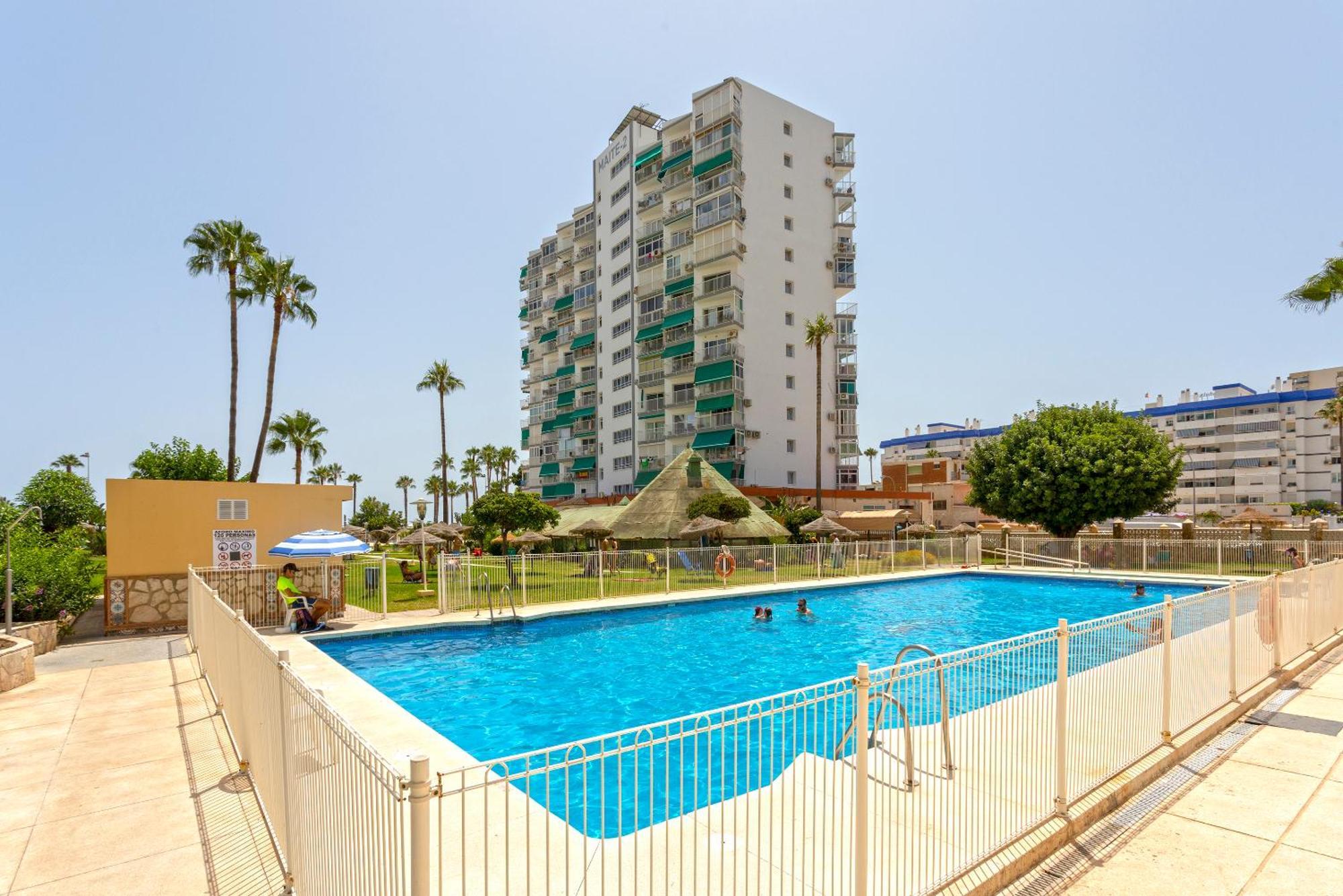 Sunstay Loft Seaview เบนัลมาเดนา ภายนอก รูปภาพ