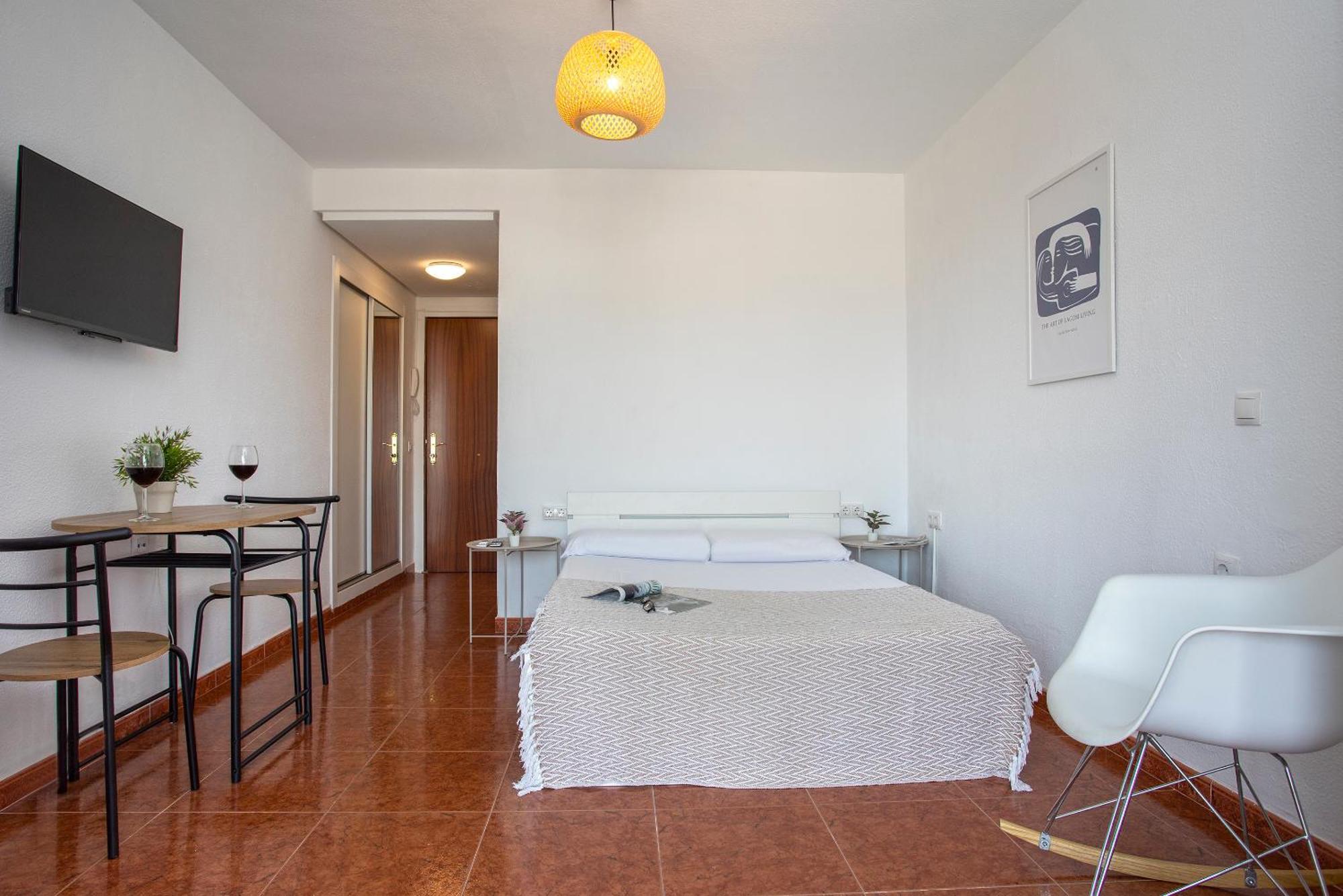 Sunstay Loft Seaview เบนัลมาเดนา ภายนอก รูปภาพ